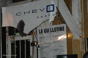 11_guillotine