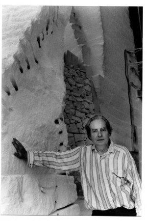 Adb_portrait_main_sur_paroi_2